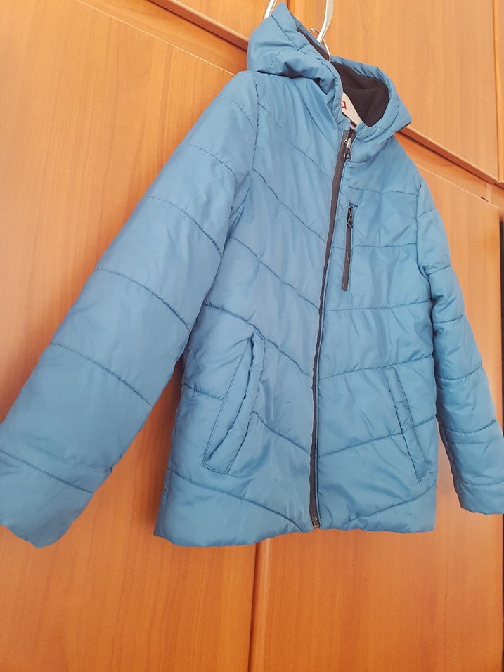 Mavi Kapüşonlu Erkek Çocuk Mont - Görsel 2