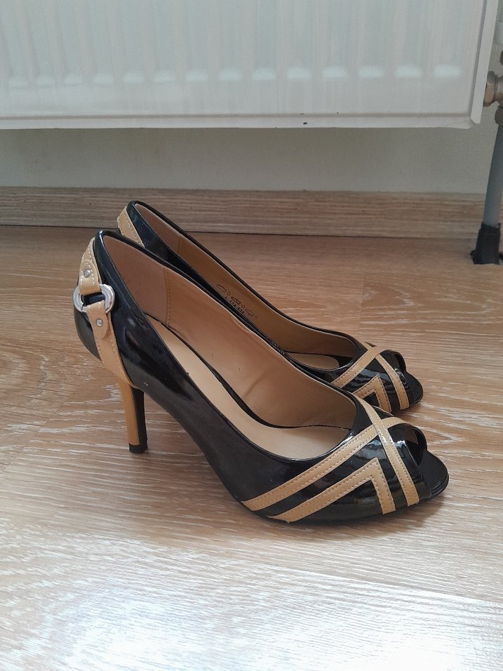 Bej Siyah Desenli Tokalı Stiletto - Görsel 4