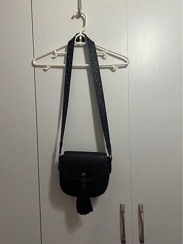H&M askılı siyah çanta