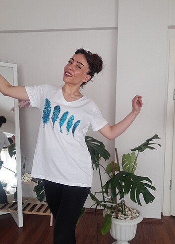 Pullu T shirt