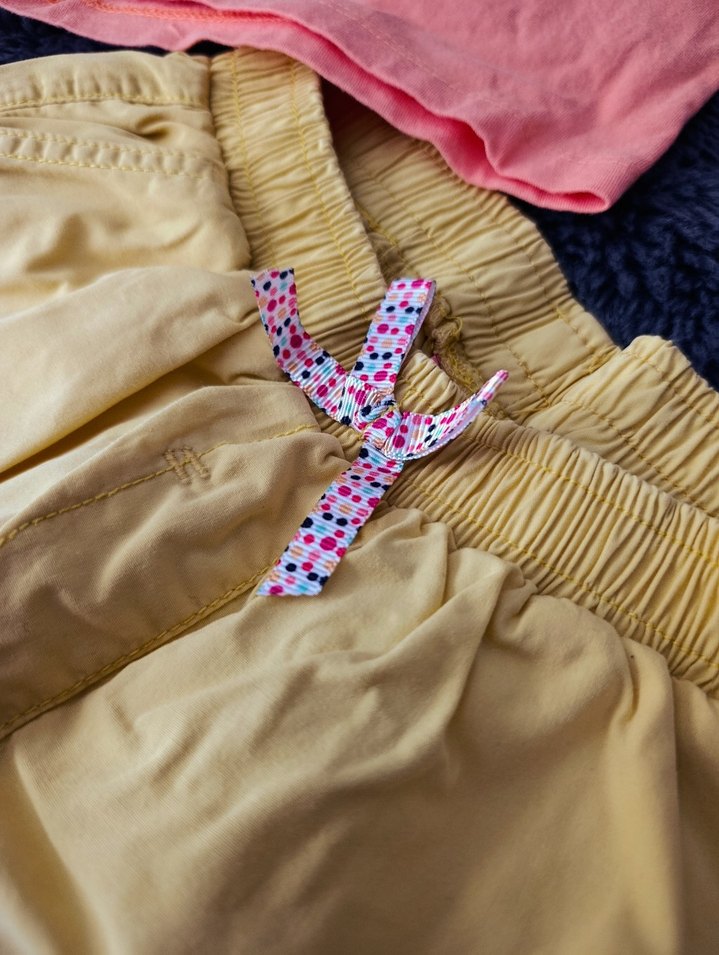 Kızlar için Çok Renkli Pamuklu Rahat Şortlar
8/10 yaş - Görsel 2