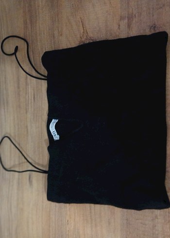 Siyah Süet V Yaka İnce Askılı Mini Kadın Atlet - Görsel 4