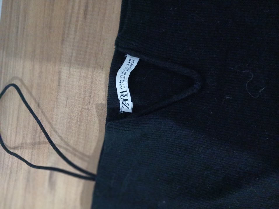 Siyah Süet V Yaka İnce Askılı Mini Kadın Atlet - Görsel 3