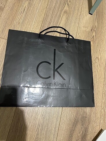 Calvin Klein karton poşet