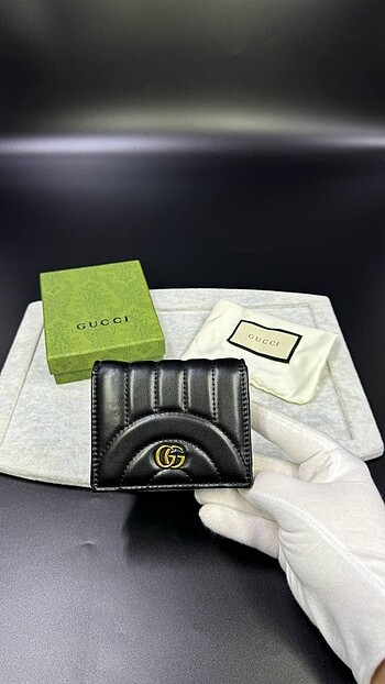 GUCCİ SİYAH DERİ CÜZDAN
