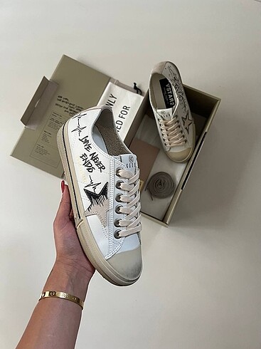 Golden Goose Superstar