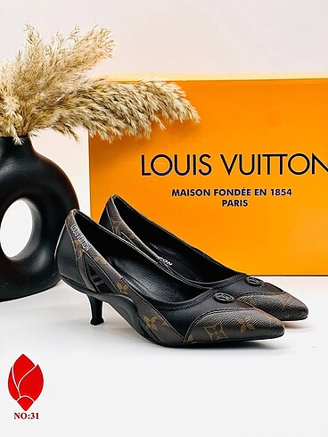 Louis Vuitton Ortopedik Stiletto Kısa Topuklu
