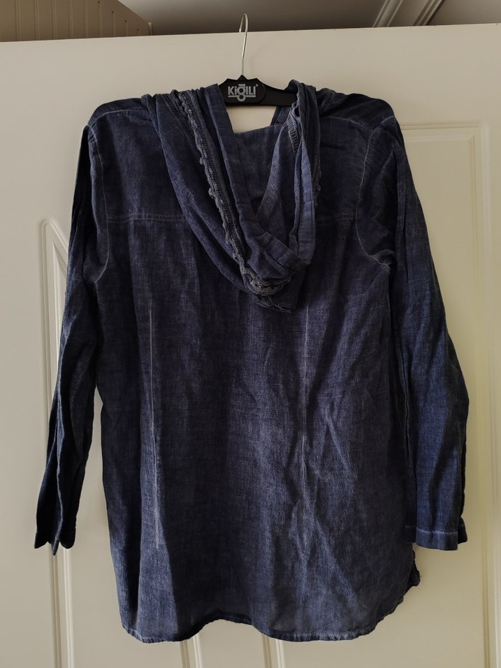 Düğmeli Lacivert Kapüşonlu Kadın Keten Gömlek - Görsel 2