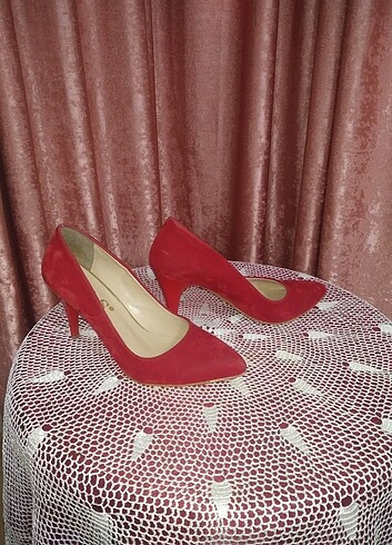 38 Beden kırmızı Renk Topluklu ayakkabı 