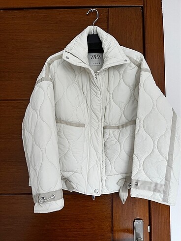 Zara Zara su geçirmez şişme mont