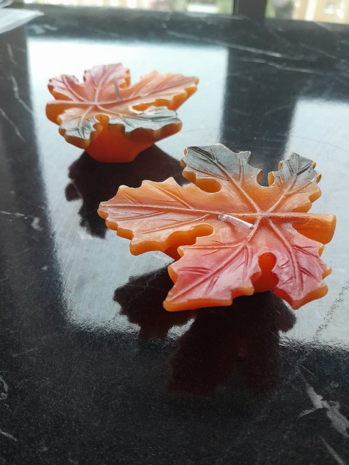 Renkli Yaprak Şeklinde Mum Seti - Görsel 3