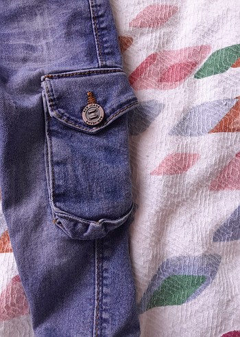 Erkek Çocuk Renkli Batik Desenli Bol Kesim Kot Pantolon - Görsel 2