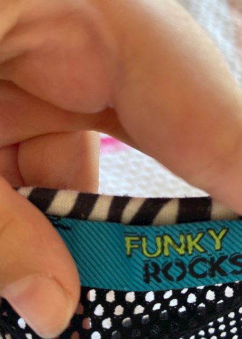 Zebra Desenli Kısa Spor Sütyeni ve sortu - Görsel 4