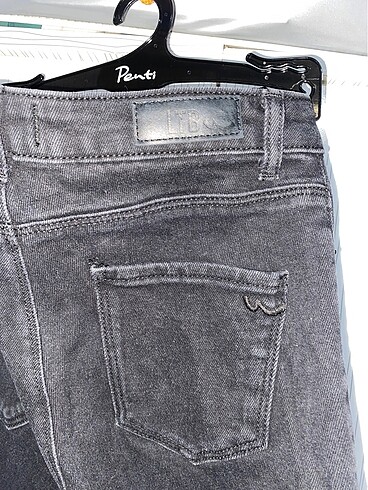 26 Beden siyah Renk Siyah Kışlık Pantolon