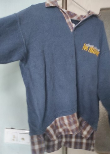 Erkek Çocuk Gri Uzun Kollu Gömlek Yaka Sweatshirt - Görsel 3