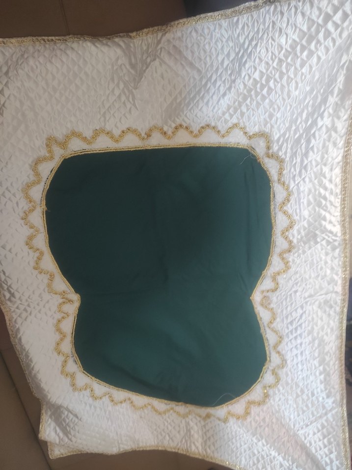 Nakışlı Beyaz Parlak namazlık el yapımı - Görsel 2