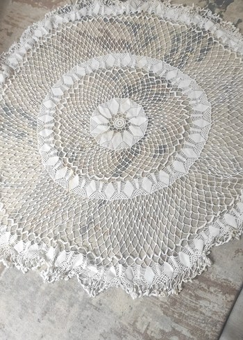 Bohem Tarz El Yapımı Yuvarlak Dantel Örtü