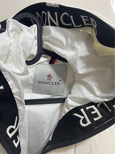 m Beden Moncler mont