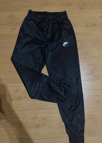 Nike Siyah Saten Esofman Alti