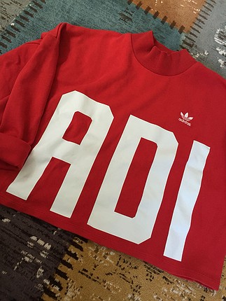 Adidas Kısa Sweatshirt