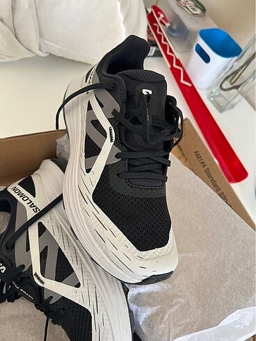 41 Beden Salomon Ultra Flow