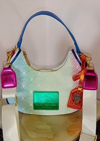 Southbank Cross Body