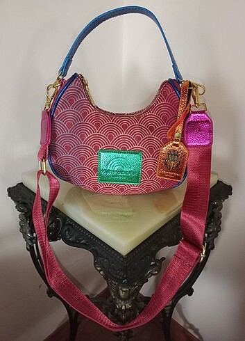 25cm Southbank Cross Body