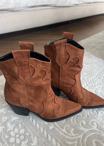 Pelinin Ayakkabıları 38