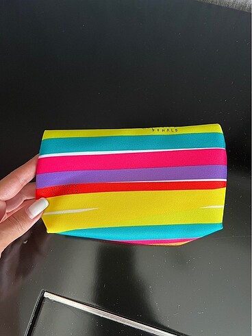 Clinique makyaj çantası - Görsel 3