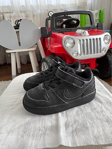 24 Beden siyah Renk Nike bebek ayakkabı