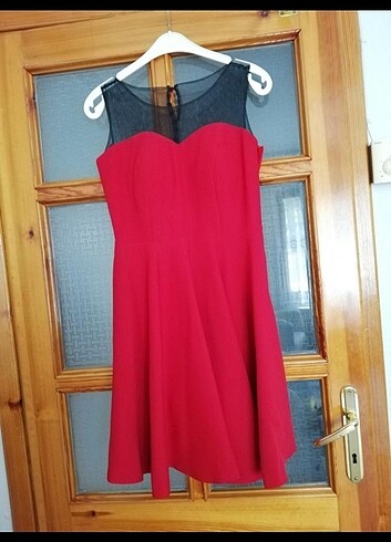 Kırmızı kısa abiye 
