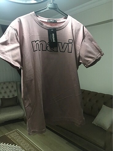 Etiketli tişört