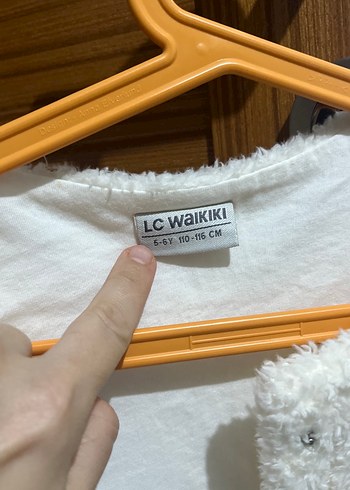 Kız Çocuk 4/5 yaş Beyaz Peluş Yelek Kalp Detaylı - Görsel 2