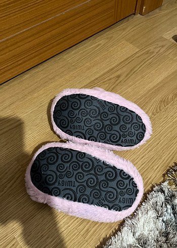 Kız Çocuk Pembe İşlemeli Sıcak Ev Terliği twigy orginal.4/5 yaşa - Görsel 2