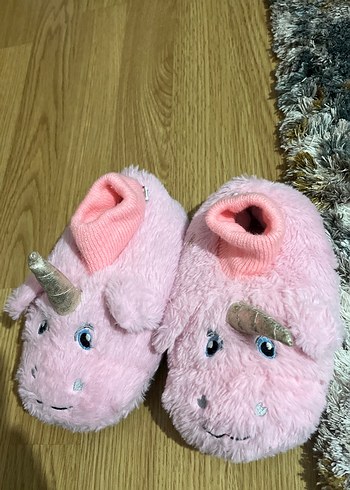 Kız Çocuk Pembe İşlemeli Sıcak Ev Terliği twigy orginal.4/5 yaşa - Görsel 3