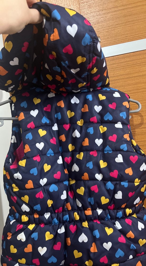 Kız Çocuk 5/6 yaş Renkli Kalp Desenli Fermuarlı Yelek - Görsel 5