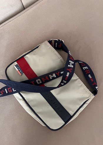 Beden Tommy Hilfiger Gri Beyaz Kadın Çapraz Çanta