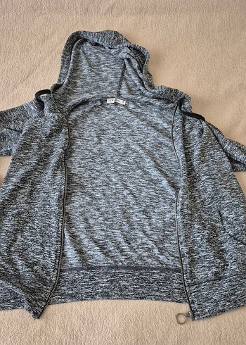 Gri Kapüşonlu Fermuarlı  Hırka - Görsel 2