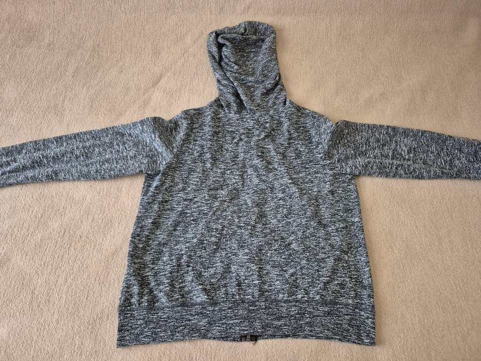 Gri Kapüşonlu Fermuarlı  Hırka - Görsel 3