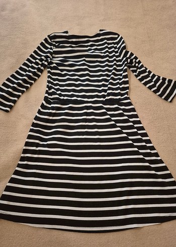 Çizgili V Yaka Uzun Kollu Midi Elbise - Görsel 2