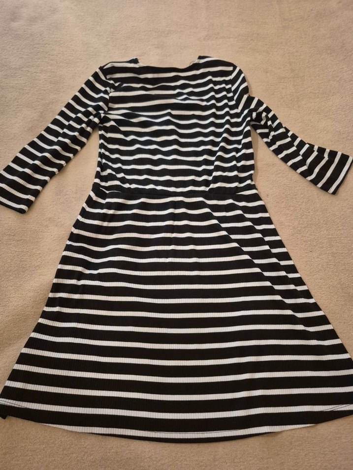 Çizgili V Yaka Uzun Kollu Midi Elbise - Görsel 2