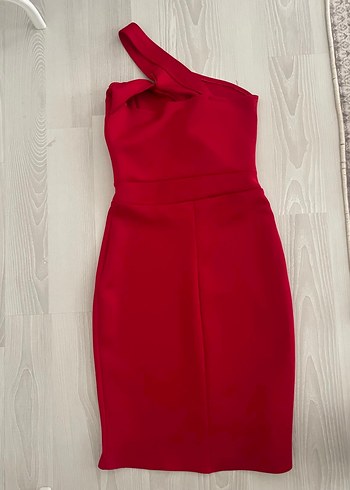 Kırmızı Drapeli Tek Omuz Midi Elbise - Görsel 3