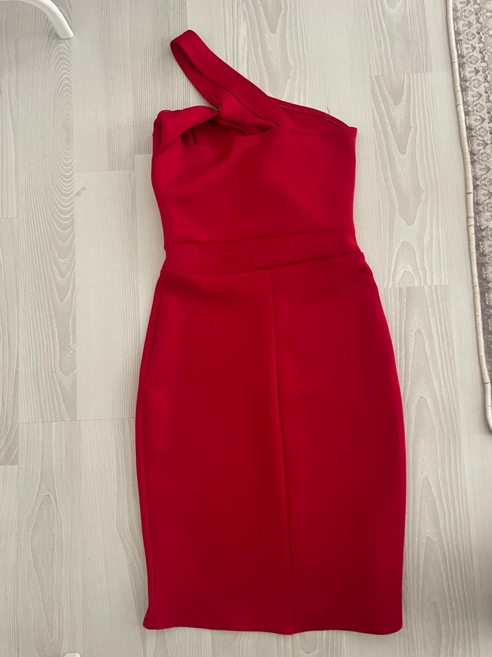 Kırmızı Drapeli Tek Omuz Midi Elbise - Görsel 3