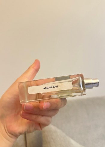 Şeffaf Cam Kadın Parfümü - Görsel 3