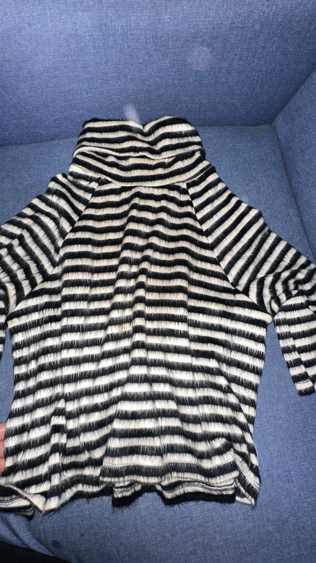 Zebra Desenli Yüksek Yakalı Kadın Triko Kazak - Görsel 2