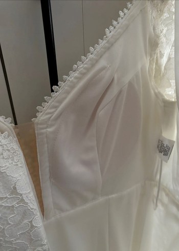 Dantel Detaylı V Yakalı Uzun Kollu Beyaz Gelinlik - Görsel 7