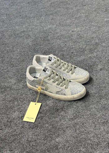 GOLDEN GOOSE DELUXE