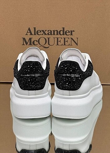 38 Beden beyaz Renk ALEXANDER MCQUEEN
