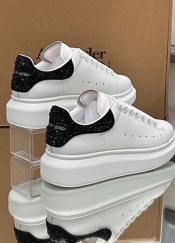 ALEXANDER MCQUEEN