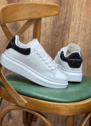 37 Beden ALEXANDER MCQUEEN